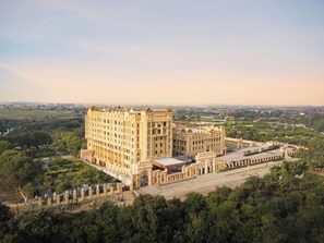 Front of property - Blueworld Castles (Bilhaur)