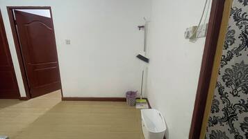 Iron/ironing board, free WiFi