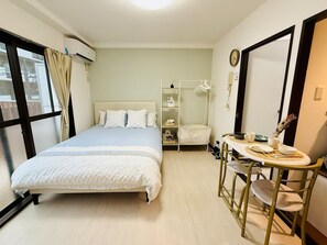 1 chambre, coffres-forts dans les chambres, fer et planche à repasser