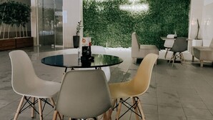 Apartamento, 1 habitación, accesible para personas con discapacidad, balcón | Salón