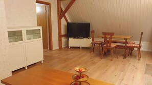 Interior - Apartment by the forest in a quiet settlement panoramic window 5 min to the highway - center (Chemnitz)