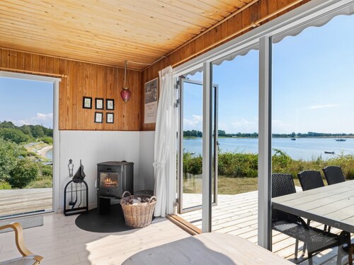 "Rajna" - 30m from the sea by Interhome