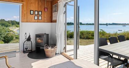 "Rajna" - 30m from the sea by Interhome