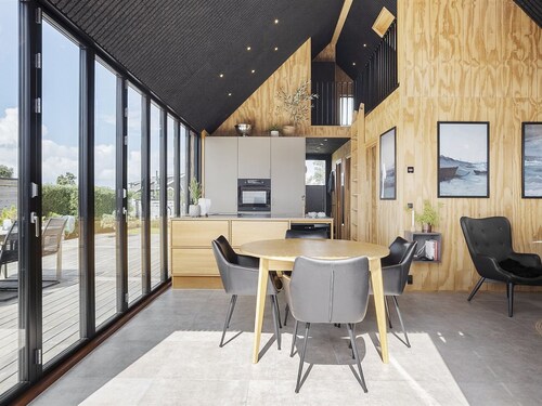 "Greta" - 125m from the sea by Interhome