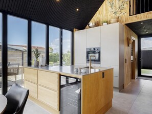 Fridge, microwave, dishwasher, cookware/dishes/utensils - "Greta" - 125m from the sea by Interhome (Brenderup Fyn)