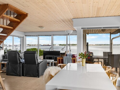 "Yngvy" - 10m from the sea by Interhome