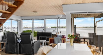 "Yngvy" - 10m from the sea by Interhome