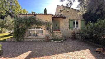 DĂ©tail de lâextĂ©rieur