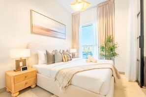1 bedroom, in-room safe, iron/ironing board, free WiFi - Steps from Dubai Hills Mall, Near Scenic Park, and Easily Connected to Dubai’s Top Attractions (Dubai)