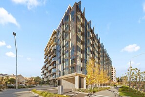 Apartment | Reception - Bright Unit With Secure Parking and Garden Access (Canberra)