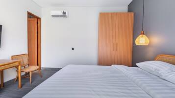 Villa, 2 Bedrooms, Private Pool, Pool View | Desk, laptop workspace, blackout curtains, soundproofing