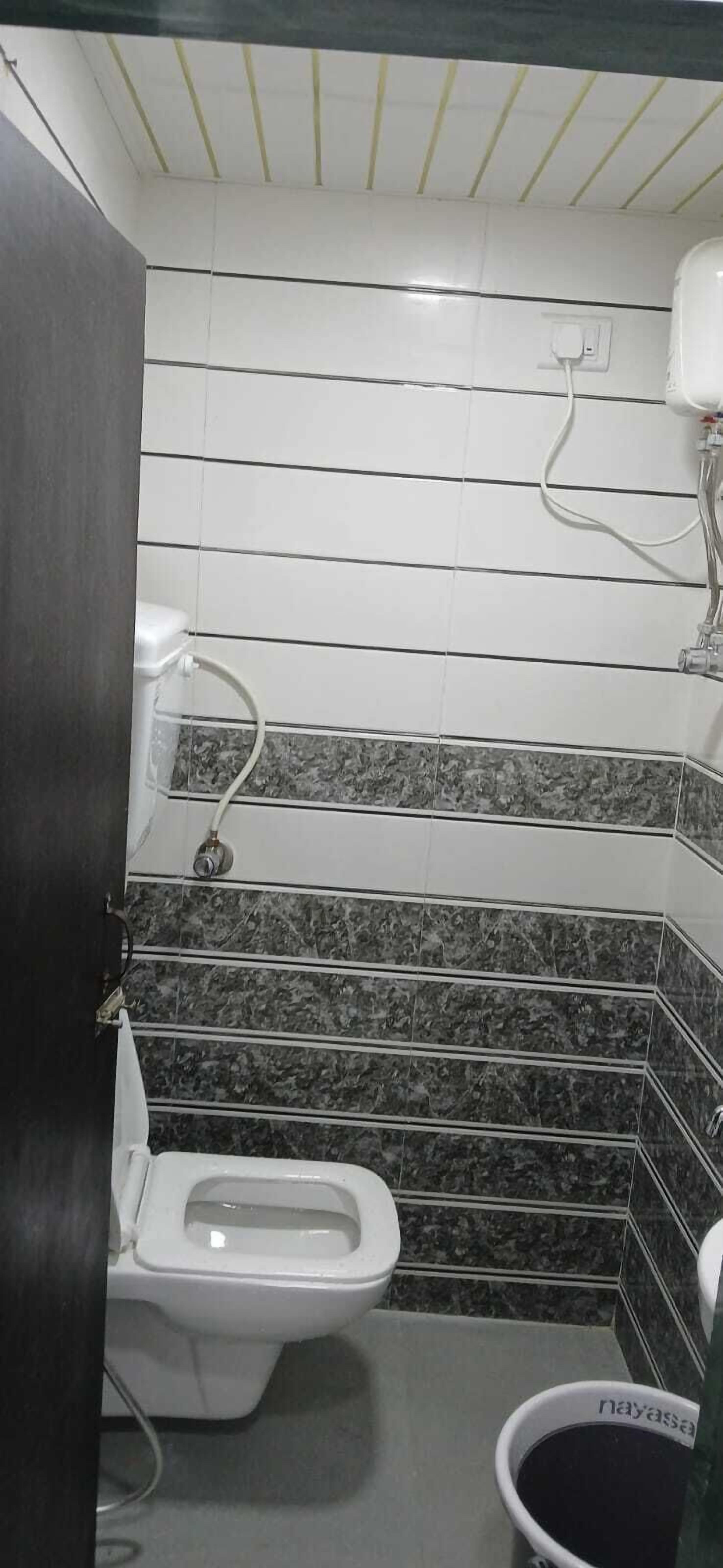 Double Room, City View | Bathroom | Towels