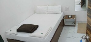 Double Room, City View | Free WiFi - Hotel RR Residency (Mumbai)