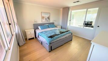 4 Schlafzimmer, Bügeleisen/Bügelbrett, WLAN, Bettwäsche