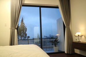 Familienzimmer, Balkon, Talblick | Kostenloses WLAN