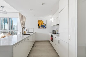 House - Stayshort - Sophisticated 1 Bedroom in Downtown That Sleeps 2 (Dubai)