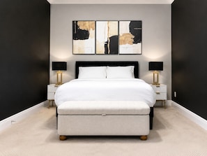 1 Schlafzimmer, Schreibtisch, WLAN, Bettwäsche