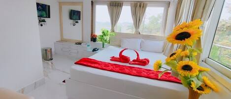 Executive Double Room, Balcony, Valley View | In-room safe, desk, free WiFi