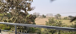 Phòng đôi Executive, ban công, quang cảnh thung lũng | Hiên