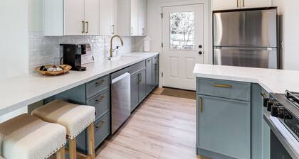 Near NAU & Dtwn! Kid-friendly Flagstaff Retreat