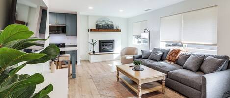 House (3 Bedrooms) | Front of property