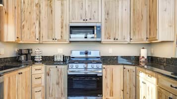 Rumah (2 Bedrooms) | Interior