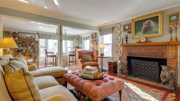 House (2 Bedrooms) | Front of property