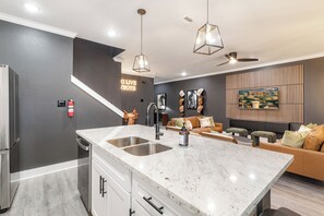 Apartment (4 Bedrooms) | Interior - Modern 4BR Ensuite Townhome Near Texas A&M (College Station)