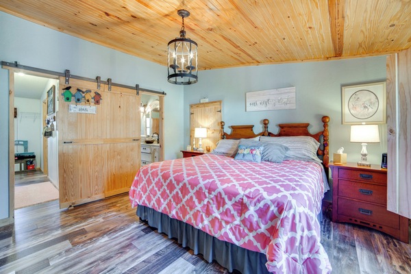 House (3 Bedrooms) | Interior