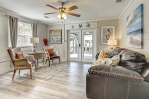 House (3 Bedrooms) | Interior - 'dunns Creek Lodge' - Private Boat Ramp! (Satsuma)