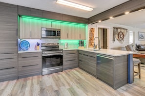 House (3 Bedrooms) | Interior - 'dunns Creek Lodge' - Private Boat Ramp! (Satsuma)