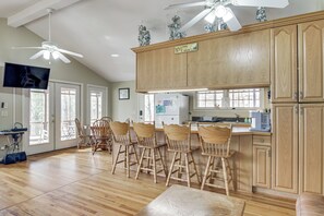 House (3 Bedrooms) | Interior