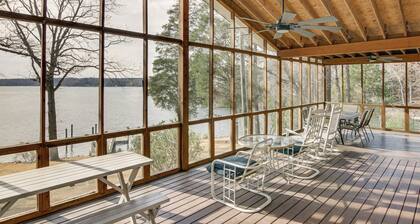 Moms Cabin on Lake Wylie w/ Private Dock!