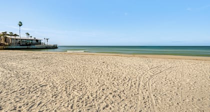 Unwind Poolside + Walk to Beach! Sarasota Retreat