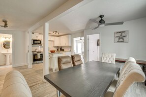 House (3 Bedrooms) | Interior - Unwind Poolside + Walk to Beach! Sarasota Retreat (Siesta Key)