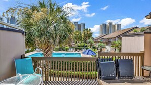 Apartment (3 Bedrooms) | Interior - 650 Feet to the Beach! Arcadian Shores Townhome (Myrtle Beach)