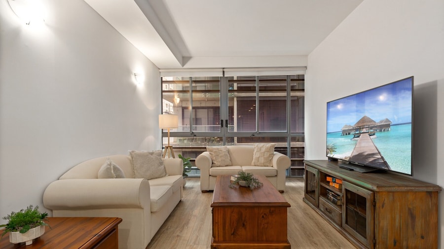 Modern CBD Aparment, Workspace, Fast Wifi and Pool