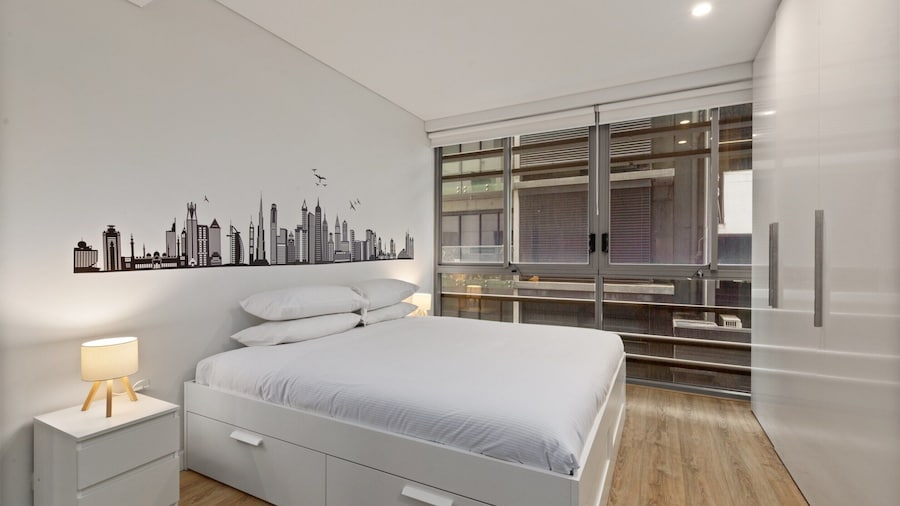 Modern CBD Aparment, Workspace, Fast Wifi and Pool