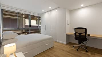 Apartment | 1 bedroom, laptop workspace, bed sheets