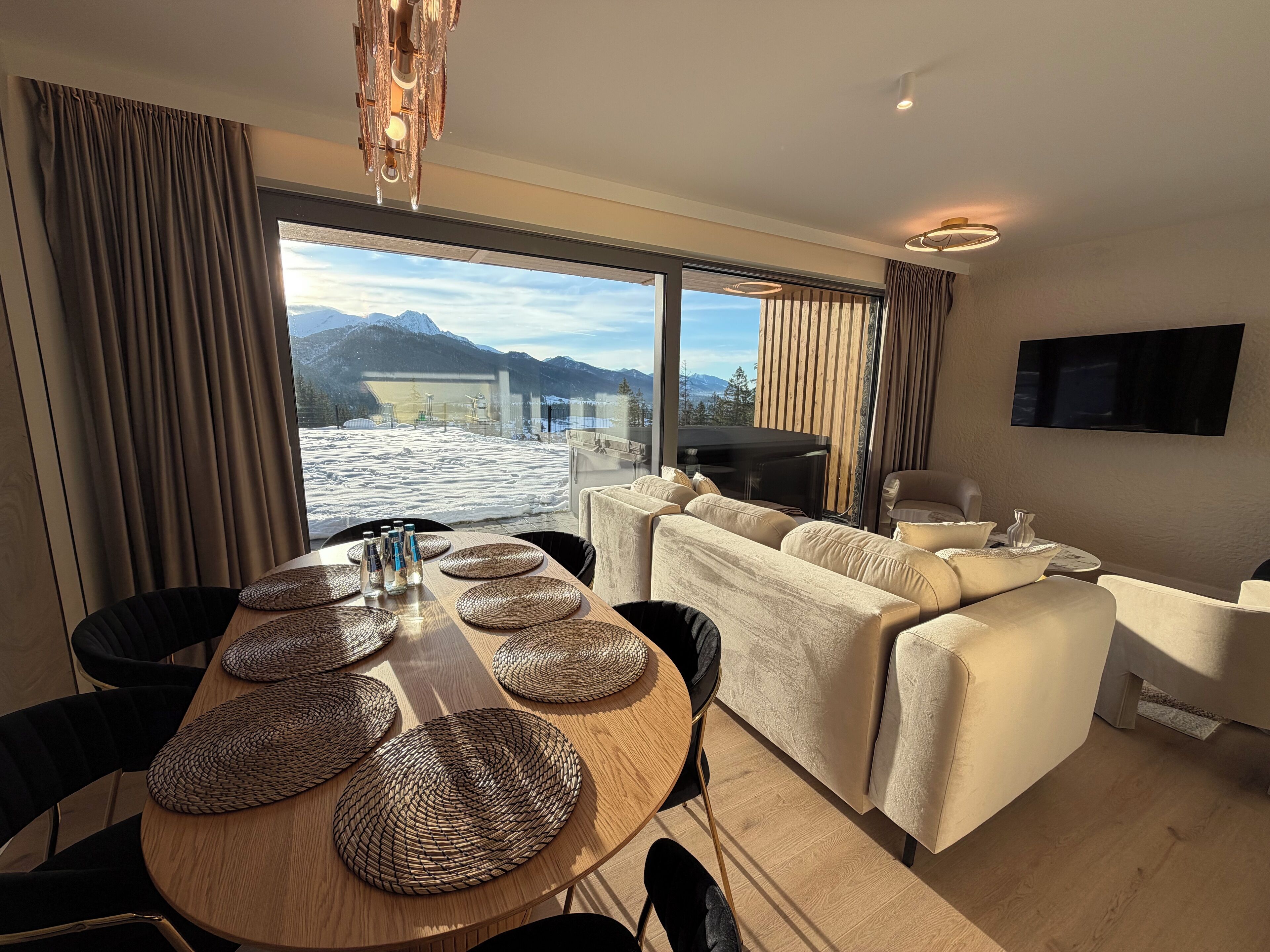 Exclusive Apartment, 3 Bedrooms, Hot Tub, Mountain View | Mountain view