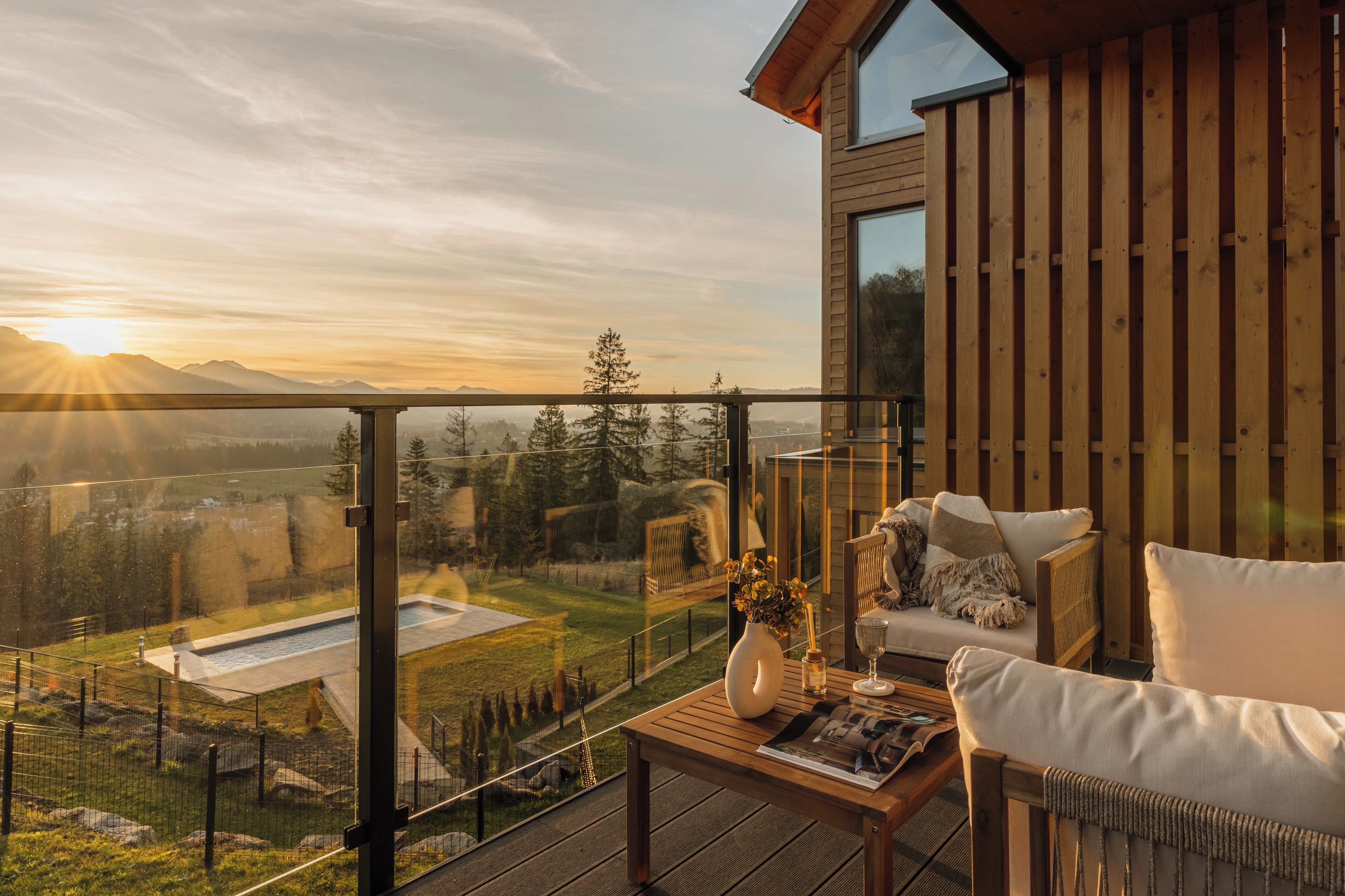 Chalé superluxo, 4 quartos, banheira de imersão, vista para a montanha | Terraço/pátio