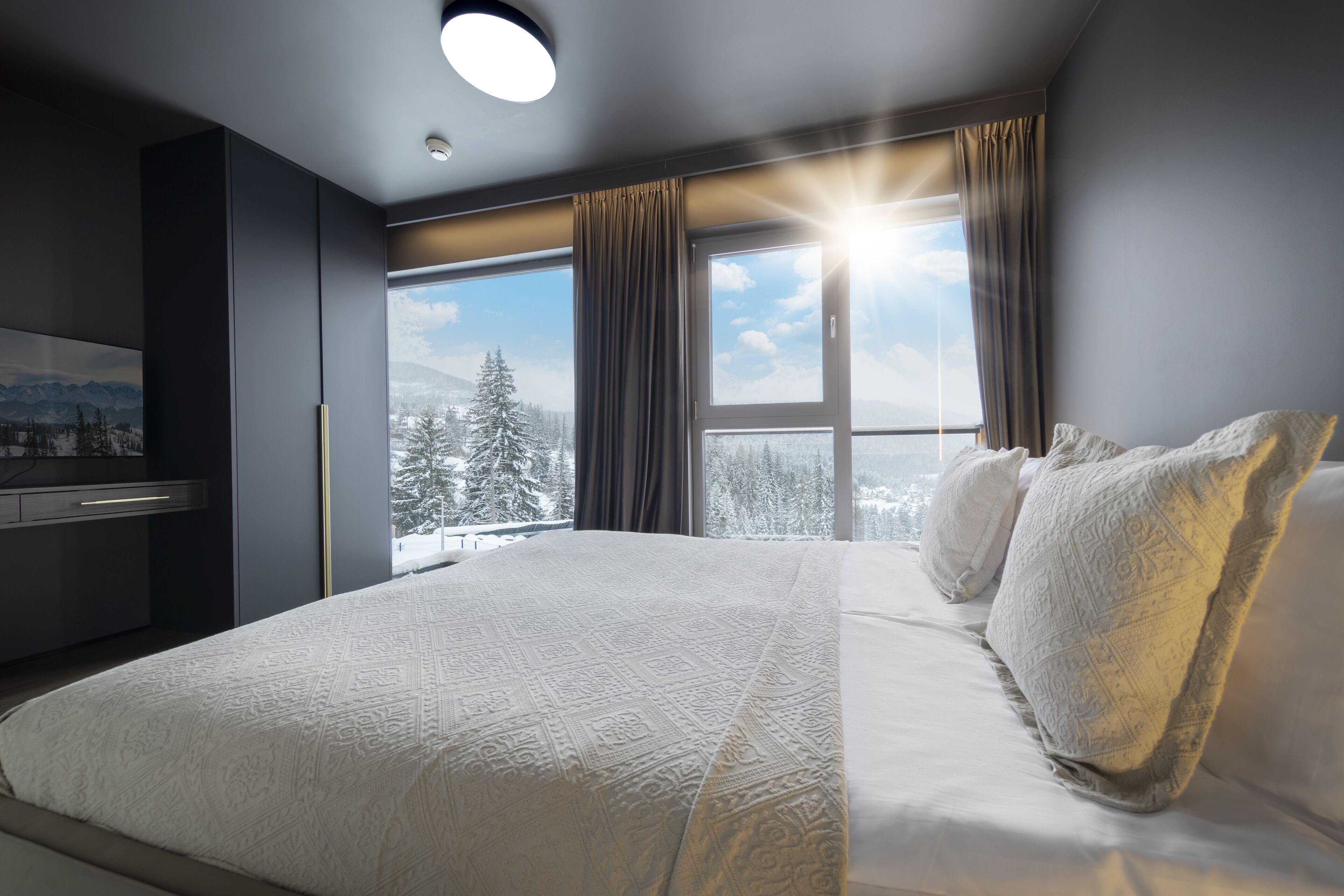 Deluxe Apartment, 2 Bedrooms, Mountain View | Mountain view