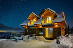 Front of property - Landscape Cyrhla with SPA by BQQK (Zakopane)