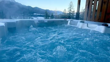 Exclusive-Apartment, 3 Schlafzimmer, Whirlpool, Bergblick | Eigener Whirlpool