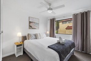 Căn hộ | 2 phòng ngủ, bộ trải giường 