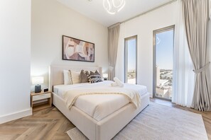 1 bedroom, in-room safe, iron/ironing board, free WiFi - Just Steps fr. the Community Center w/ Top-Tier Amenities, Minutes Away to Park (Dubai)