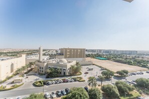 Exterior - Just Steps fr. the Community Center w/ Top-Tier Amenities, Minutes Away to Park (Dubai)