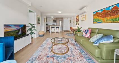 Braddon Retreat: Spacious 1-bed With Parking