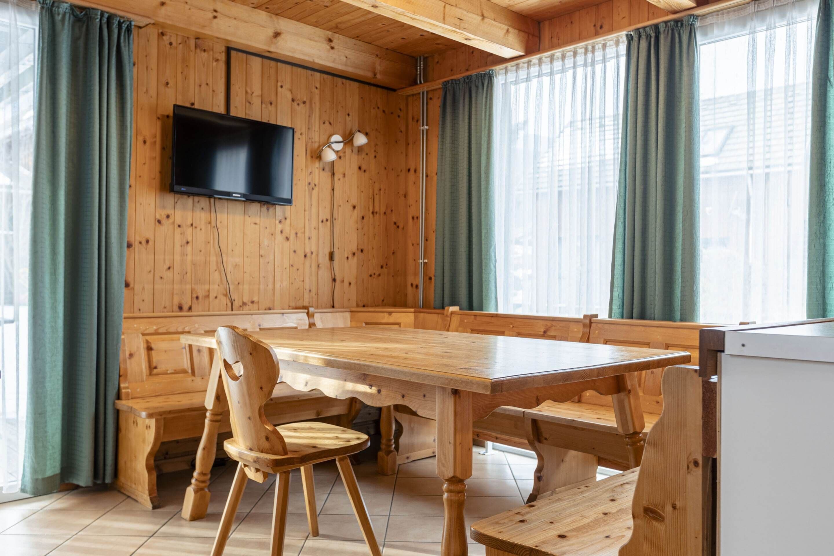 House | Dining