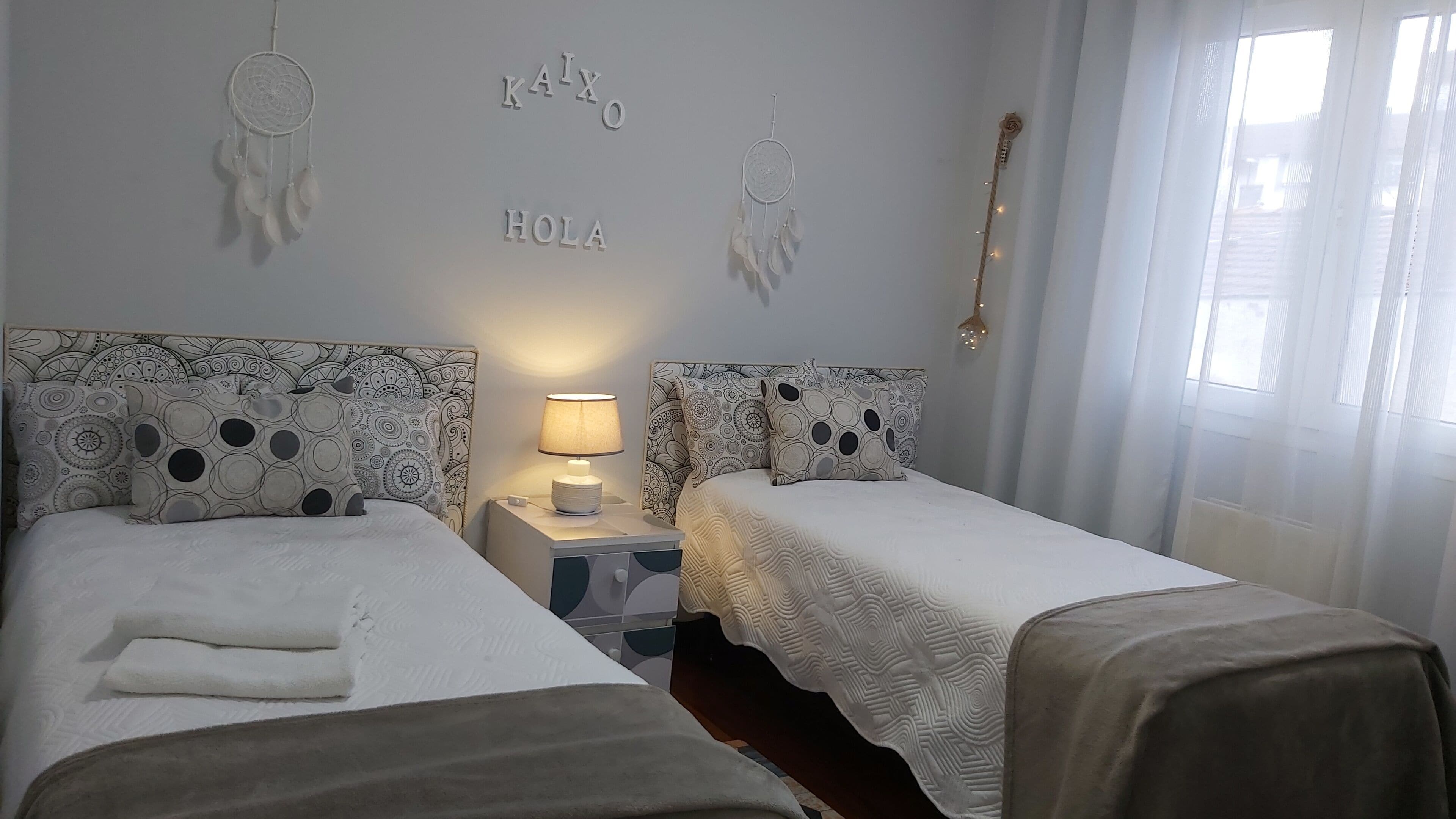 Internet, bed sheets